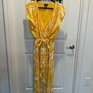 City Chic Yellow/White Maxi Dress (18)